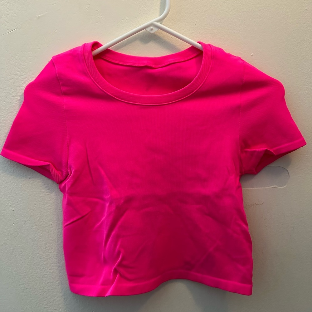 IVL Collective Slim Fitted T-shirt